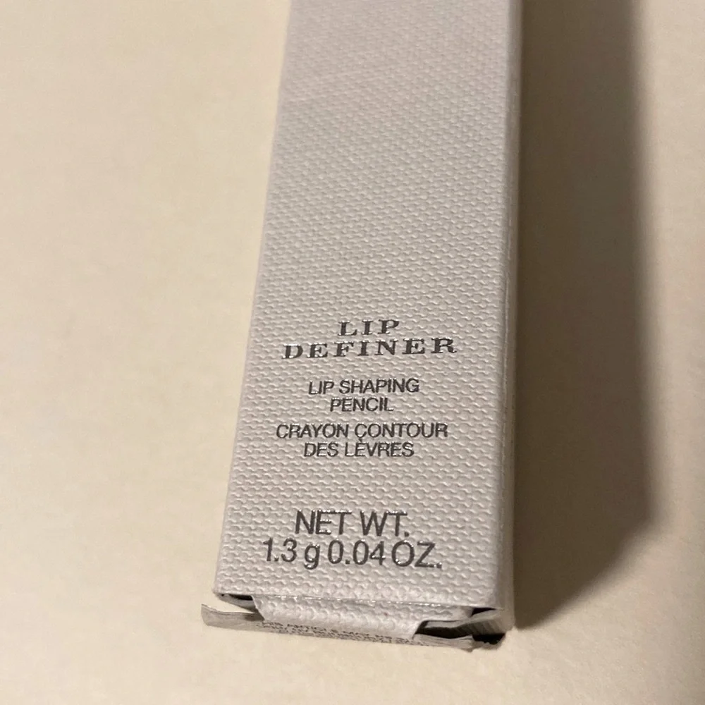 NIB [Burberry] Luxe Lip Definer Shaping Pencil & Sharpener in Bright Plum No. 7 - Picture 14 of 16